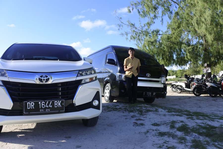 Lombok Private Car with Driver - Pickup and drop-off choices: Lembar, Koeta, and Tetebatu