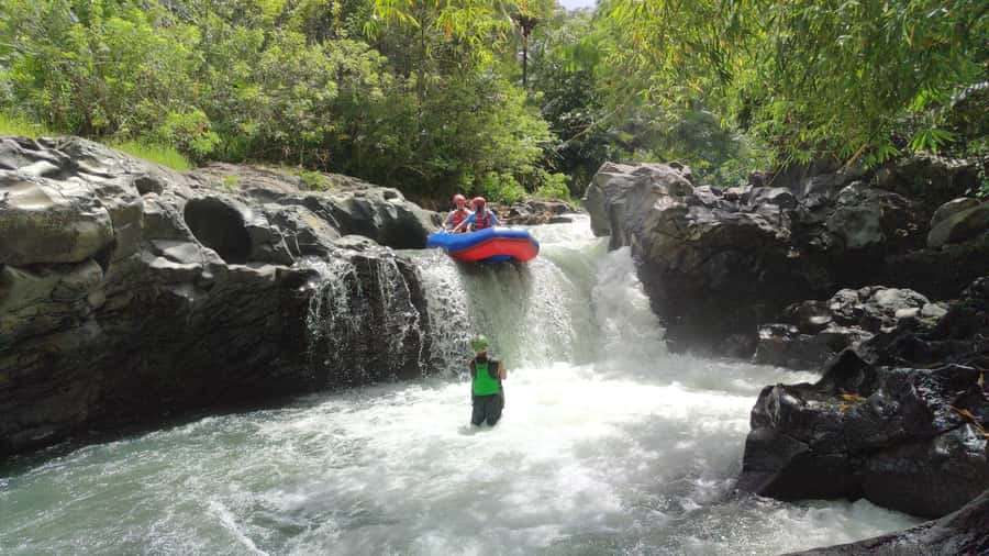 Lombok: Waterfall Benang Kelambu & River Rafting Trip - Why Benang Kelambu feels different than a typical waterfall