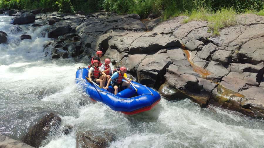 Lombok: Waterfall Benang Kelambu & River Rafting Trip - The Benang Stokel and Benang Kelambu jungle trek: what you are signing up for