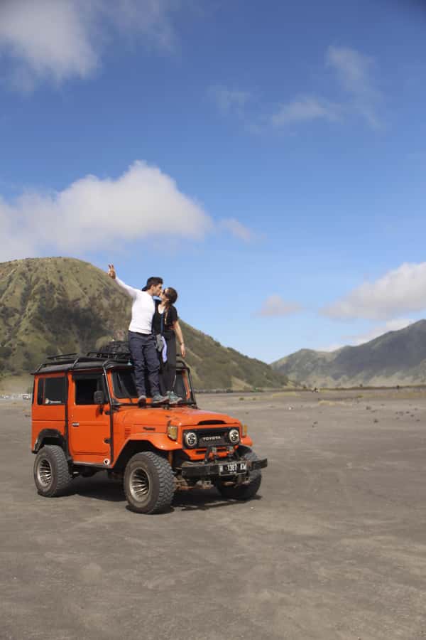 Malang: 2D1N Shared Tour of Mount Bromo & Ijen Crater - Ijen Departure at 00.30 to 01.00: Blue Fire Is the Reason