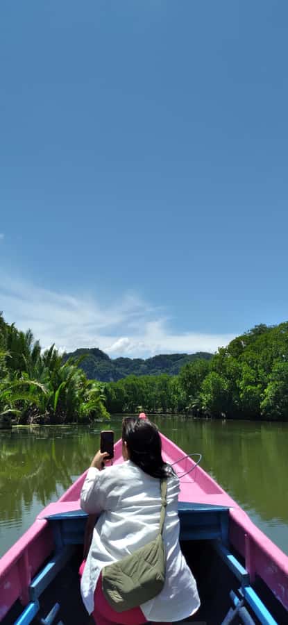 Maros : Rammang Rammang walk & boat trip - Leang-Leang Archaeological Site and the Hand Stencils in the Limestone Caves
