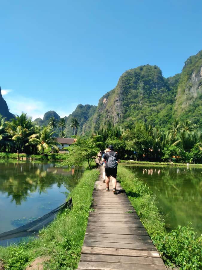 Maros : Rammang Rammang walk & boat trip - How Long the Day Feels, and What Late Afternoon Means