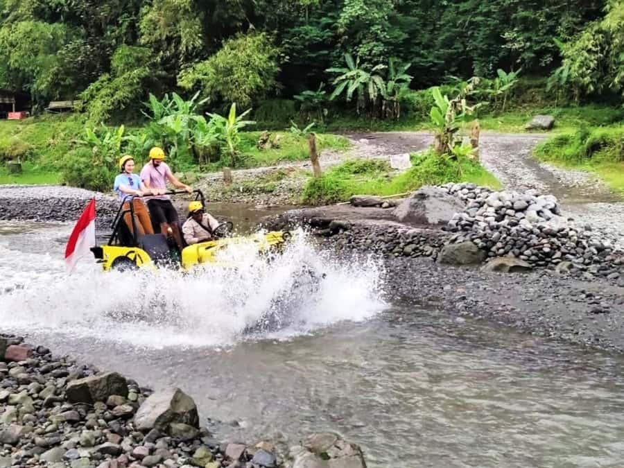 Merapi Volcano 4WD Jeep Tour From Yogyakarta - Merapi on a 4WD: Guided Viewing From Higher Ground