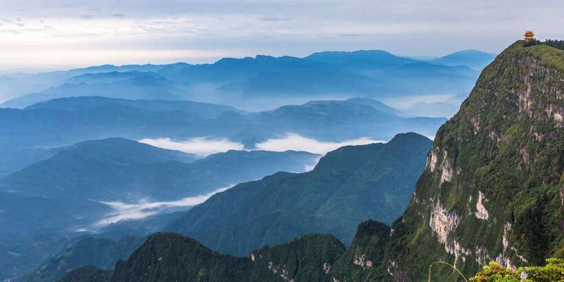 Mount Agung: Private Sunrise Hike with Breakfast - Pasar Agung Temple and the Jungle Climb With a Local Guide