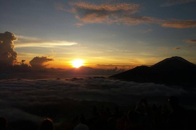 Mount Batur Camping Tour with Sunset and Sunrise Experience - Sunset at the Peak: Where the Photos Happen and Why It Feels Special