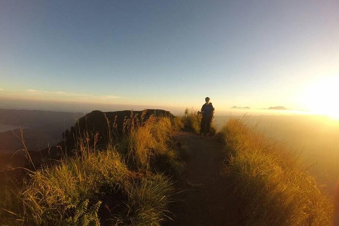 Mount Batur Camping Tour with Sunset and Sunrise Experience - Sunrise Morning: Breakfast, Views, and the Walk Down