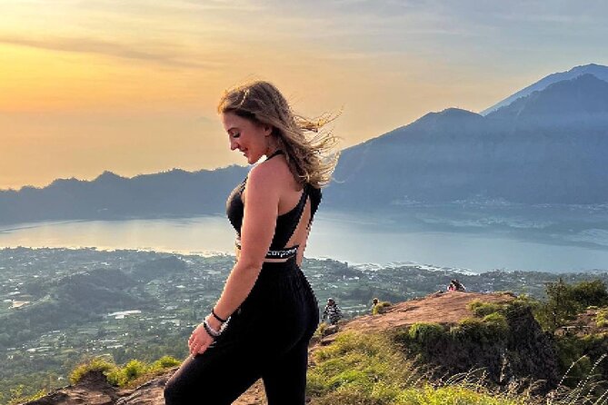 Mount Batur Sunrise Trekking With Local Guide - The flashlight hike: what the early trail is like