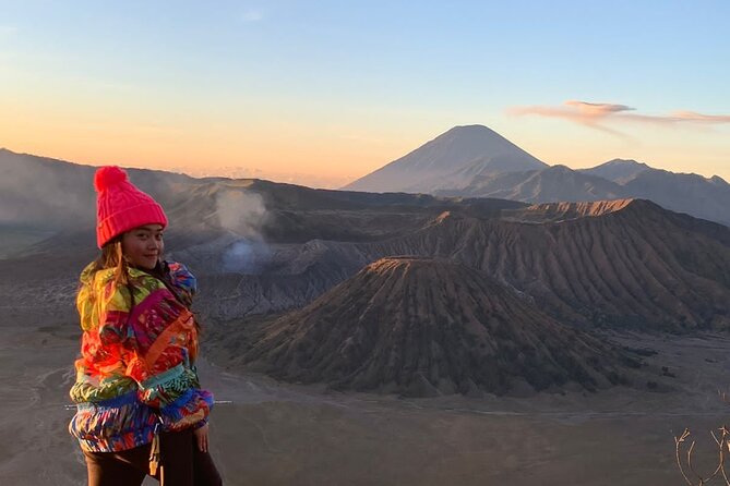 Mount Bromo Private Sunrise Day Tour - From Surabaya or Malang - The Bromo National Park morning: viewpoint, tea, and the big moment