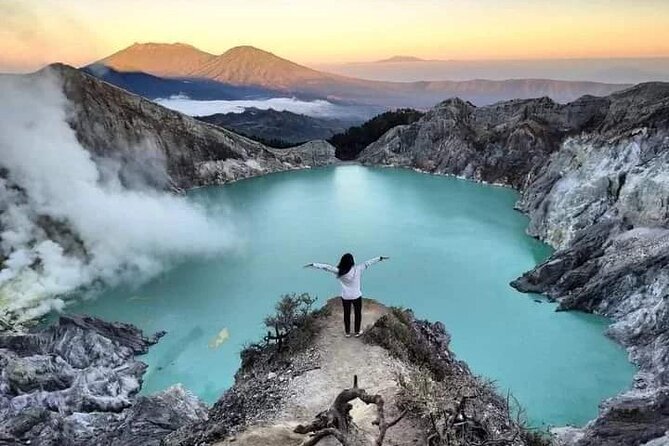 Mount Ijen Crater Tour From Ubud Bali - The crater walk itself: steep, rocky, and worth taking seriously