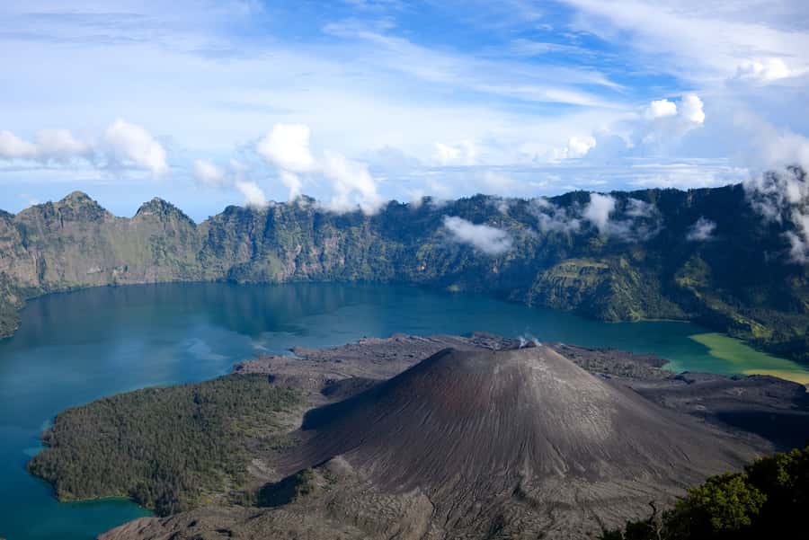 Mount Rinjani 2-Day Trek to Senaru Crater Rim - Day 1 After 4 PM: Crater Rim Camping at 2,641m and the Bali Sunset