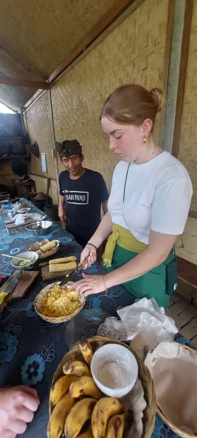 Munduk Balinese Cooking Class lunch/Dinner at a Local Home - From fresh aromatics to Base Genep spice paste