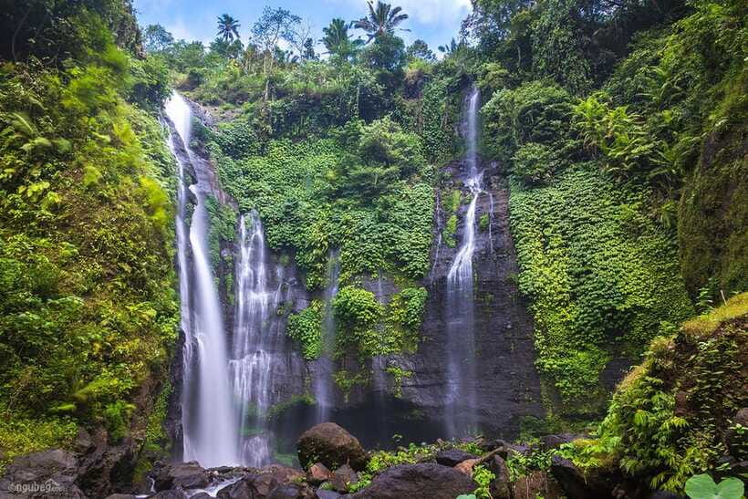 Munduk: Banyu Wana and Sekumpul Waterfall Trekking Tour - Sekumpul Waterfall: the main event with spray, thunder, and a steep descent