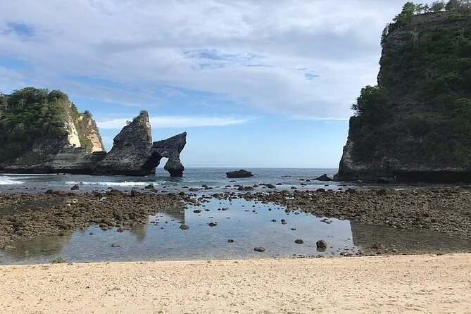 Nusa Penida 2 Day 1 Nights Guided Private Bali Tour - Day 2 on the east side: Atuh Beach, Diamond Beach, Tree House, Teletubbies Hill