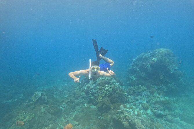 Nusa-Penida customize Tour - All inclusive - Broken Beach (Pasih Uug): walking for the view