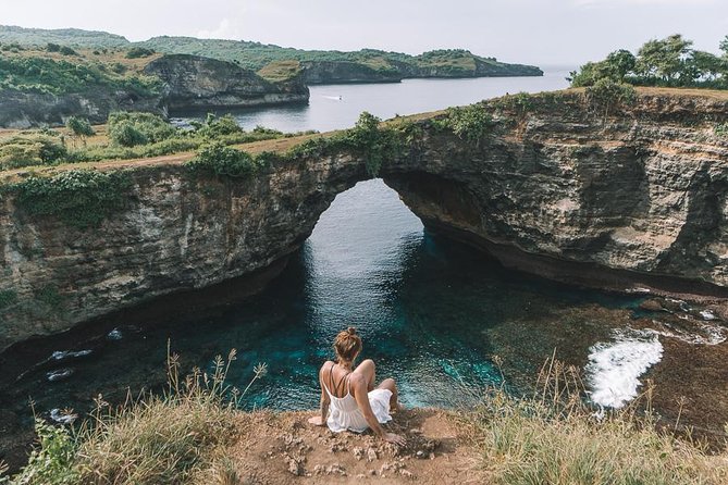 Nusa Penida Instagram Tour: Legendary Spots (Private & All-Inclusive) - Kelingking Beach, the T-rex cliffs, and why it appears again