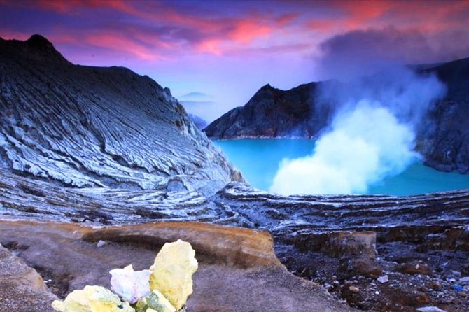 Overnight Mount Ijen Blue Fire Trek Tour From Bali (Private-All Inclusive) - Ulun Danu Bratan, Tamblingan and Lovina: your daylight warmup