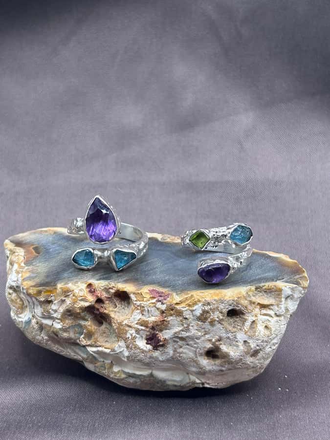 Parallel Universe Silver & Brass Jewelry Making in Ubud - Choosing metal and stones like a pro, without overbuying