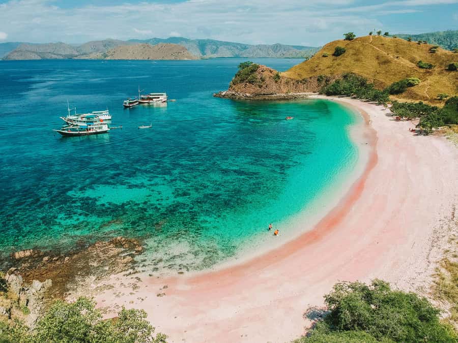 Pink Beach and Southeast Gili Islands Full Day Private Tour - A Private Boat Day to Pink Beaches, Sand Island, and Gili Petelu