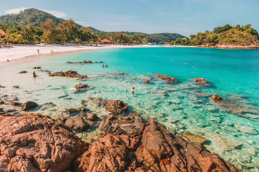 Pink Beach and Southeast Gili Islands Full Day Private Tour - Tanjung Ringgit Viewpoints by Bike: Cliffs, Forest Edges, and Big Coastline Views