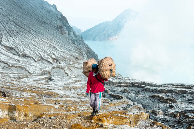 Private 3-Day T.sewu-Bromo-Ijen and hot spring - Bali - The hot spring stop, why it is smart timing on a volcano tour