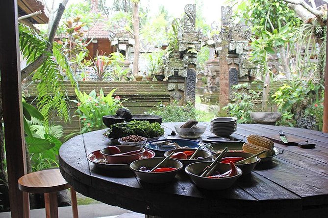 PRIVATE Balinese Cooking Class in Ubud with Dewa with Transfers - A family home cooking class in Keliki, just north of Ubud