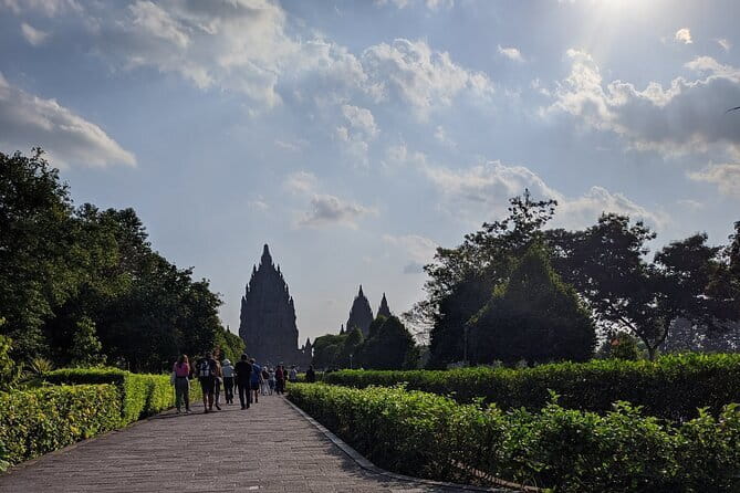 Private Borobudur Heritage Tour - Merapi Jeep & Prambanan Temple - Private transport and an English-speaking guide who keeps the day easy