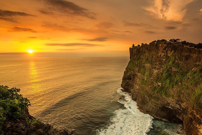 Private Car Charter - Explore Best of Bali - Tegenungan Waterfall and Goa Gajah: nature meets history