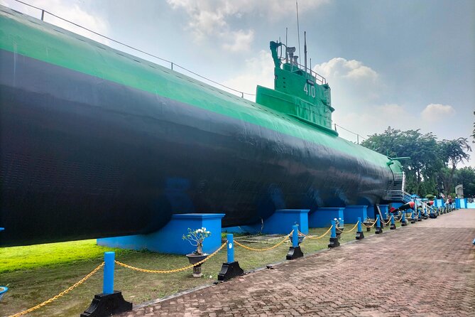 Private Day Tour Surabaya Historiculture - Stop 1: Monkasel (Surabaya Submarine Monument) and why it hits