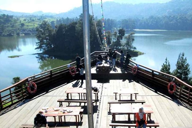 Private Guided to The White Crater & Surrounding Areas Tour - Making it truly private in Bandung: your route, your pace, your pickup