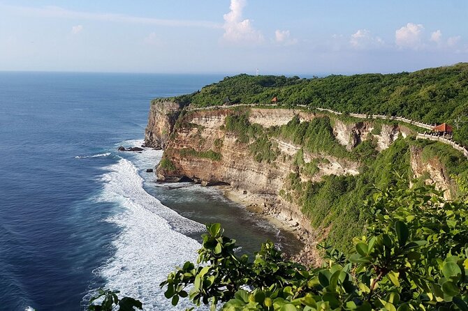 Private Tour Bali Beaches and Uluwatu Temple with Dinner - Uluwatu Temple: Ocean Views and Monkey-Smart Common Sense