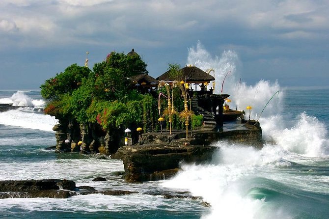 Private Tour: Full-Day Tanah Lot and Uluwatu Temples with Kecak Fire Dance Show - Stop 3: Padang Padang Beach for a reset and a movie-linked pause
