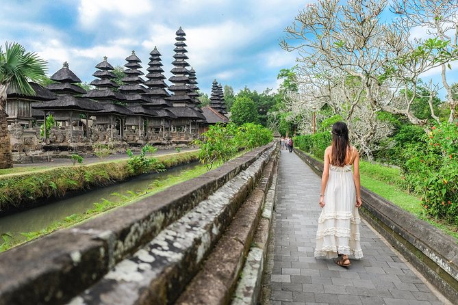 Private Tour: Full-Day Tanah Lot and Uluwatu Temples with Kecak Fire Dance Show - Lunch and pacing: what a simple meal and long day really means