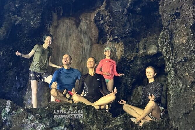 Private Tour in Tumpak Sewu Waterfalls from Malang or Surabaya - Lunch back in Malang, and how meals are handled