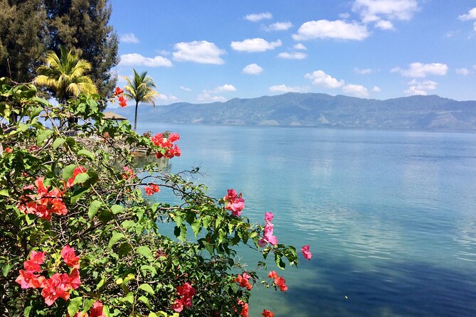 Private Tour: Karo Highlands and Lake Toba from Medan - Sipiso Piso Waterfall: Lake Toba’s best-known photo stop