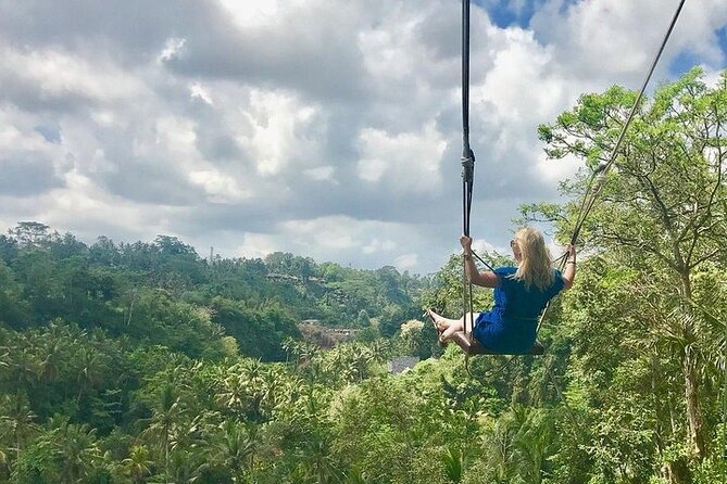 Private Tour To Tibumana Waterfall, rice terraces & Jungle Swing - Ubud Palace and the Traditional Art Market, a cultural bookend in the town center