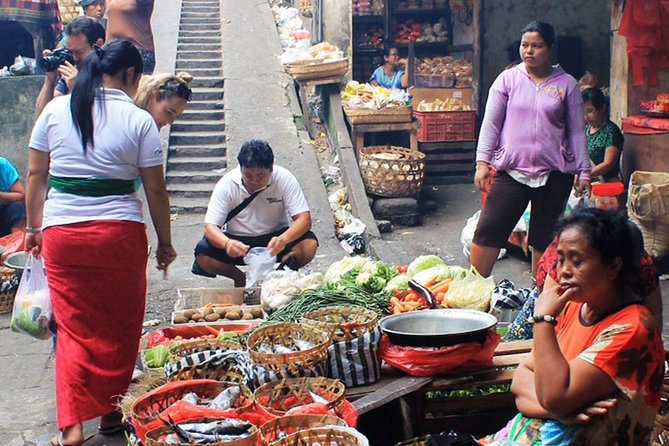 PRIVATE Ubud Market Tour & Balinese Cooking Class with Putu - Key things to know before you go
