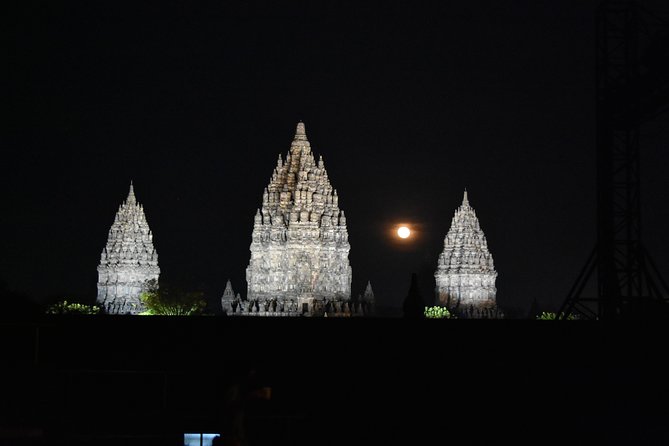 Ramayana Ballet Performance In Prambanan Temple With Dinner - Prambanan Temple at night: the real stage you are paying for