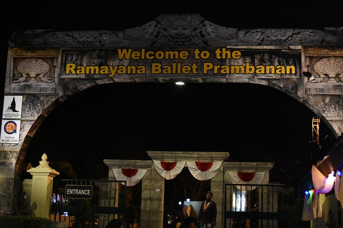 Ramayana Ballet Performance In Prambanan Temple With Dinner - The logistics that usually make or break night tours