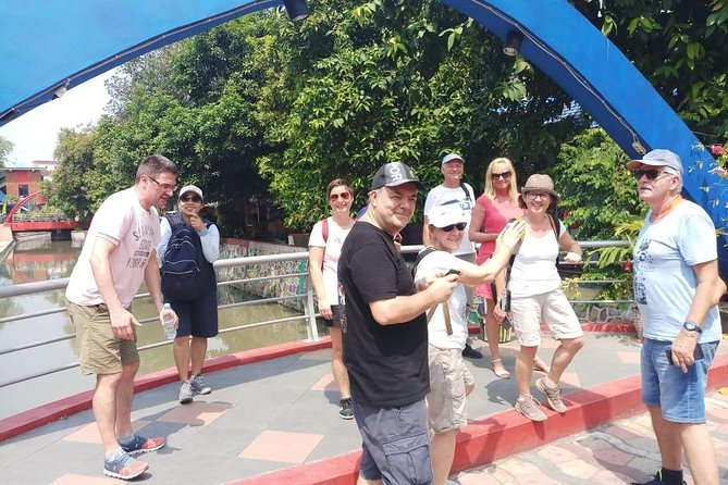 Semarang Tour For Cruise Passengers - Stop 2: Sam Po Kong Temple, big Buddhist roots and ornate details