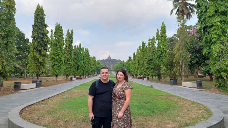 Setumbu Sunrise Borobudur, and Prambanan, with lunch option - Price and value: $25 per person plus the temple ticket reality