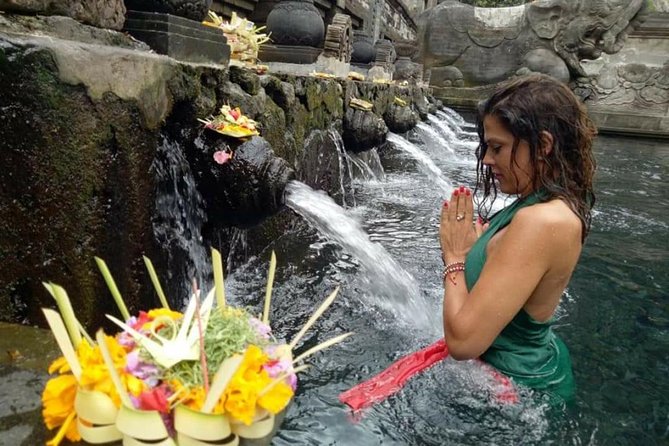 Skip the Line Tirta Empul Temple Entrance Ticket All Inclusive - Guides that make it feel clear, from Wayan to Moyo