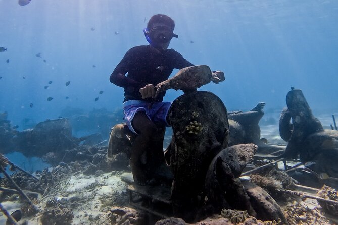 Snorkeling with turtle and statue in Gilis - Key highlights at a glance