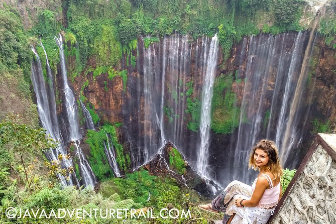 Surabaya - Mount Bromo - Tumpak Sewu Waterfall - Ijen Bluefire Tour - Bali 4d3n - Day 4 Mount Ijen crater at about 1 am: blue fire expectations and the real hike