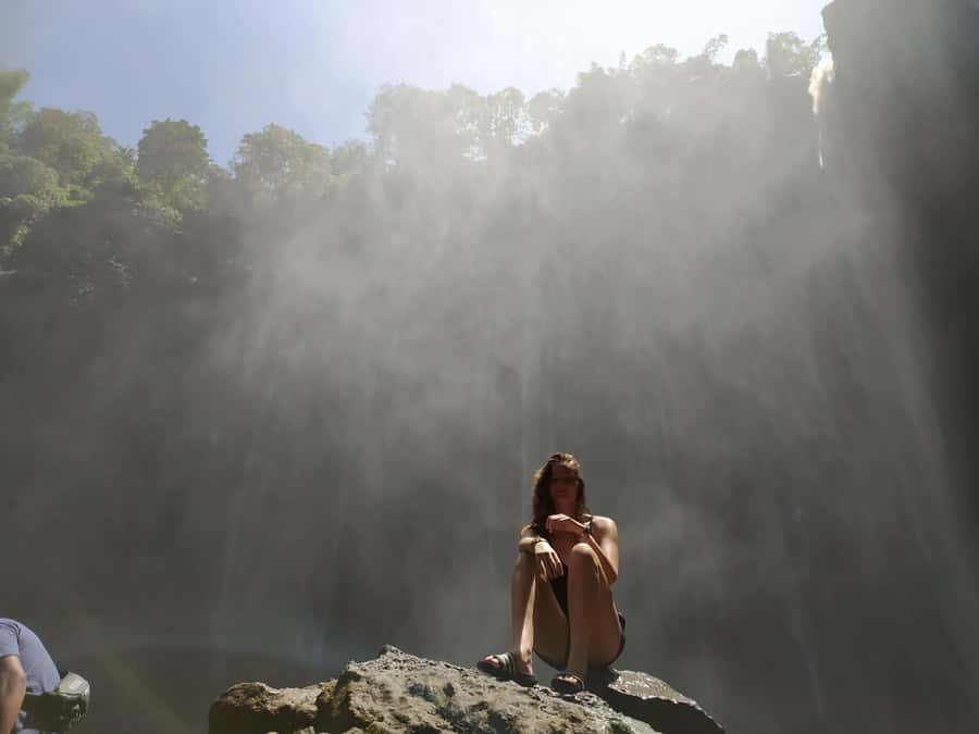 Surabaya or Malang: Tumpak Sewu Waterfall Share Guided Tour - The first 15 minutes: safety briefing and getting ready for wet footing