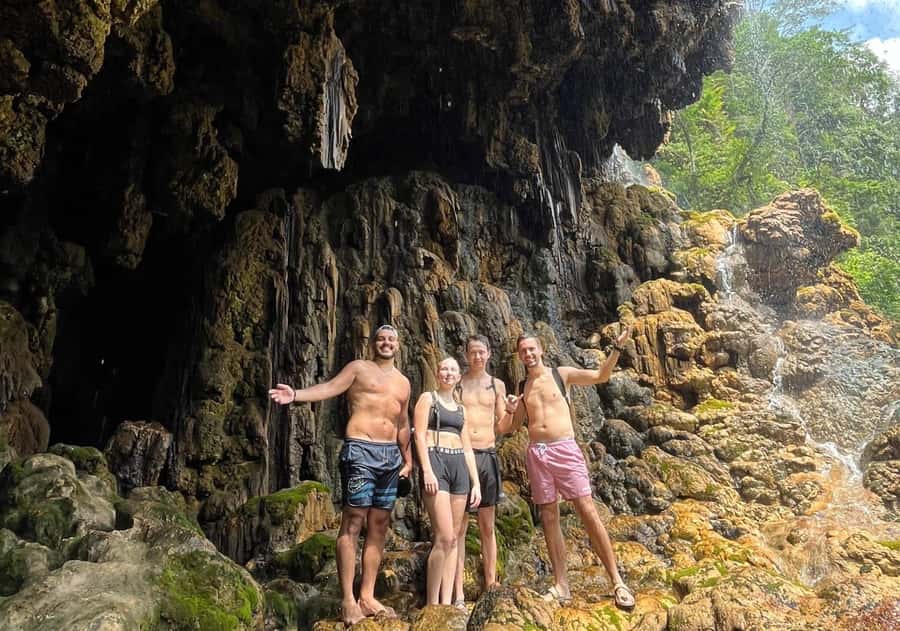 Surabaya or Malang: Tumpak Sewu Waterfall Share Guided Tour - Break time at 2:15 to 2:45 PM: recharge without losing momentum