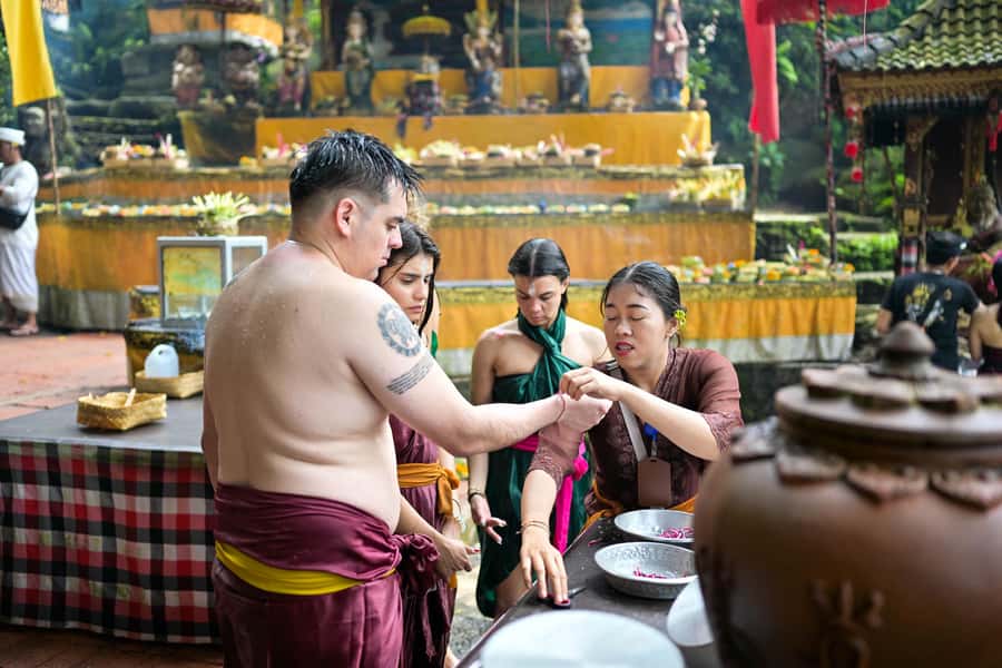 Taman Beji Griya Waterfall: Holy Bathing/Soul Retreat Ritual - Jam u and the Let-Down Phase: The Part People Usually Remember