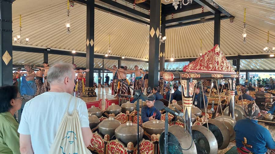 Taman sari water castle, sultan palace & local food tasting - Should you book Taman Sari, Kraton, and gudeg?