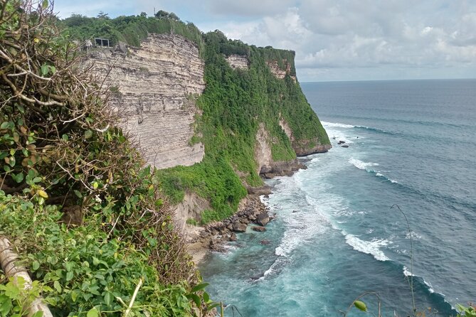 Tanah Lot and Uluwatu Temple Private Guided Tour - Stop 3: Uluwatu Temple on the cliff, plus forest and monkeys