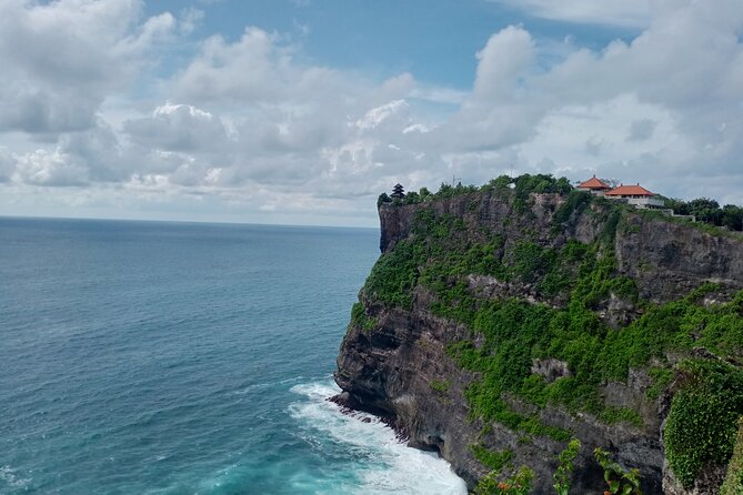 Tanah Lot and Uluwatu Temple Private Guided Tour - Stop 4: Kecak and fire dance at the right moment