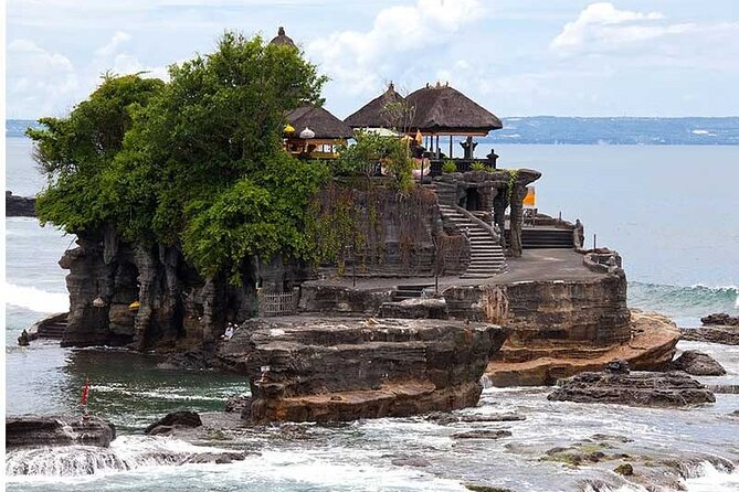 Tanah Lot Sunset Private Tour - Weather reality at Tanah Lot: plan for rain and changing skies